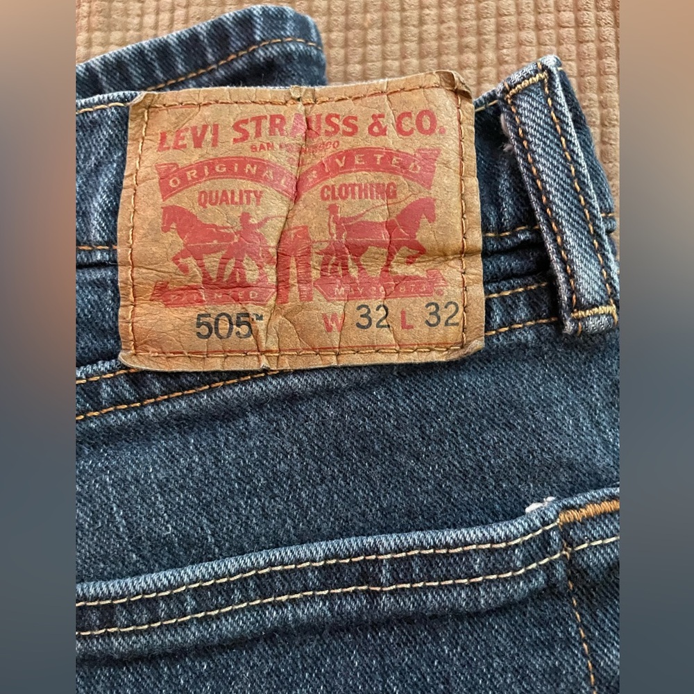 Levi’s 505 mens jeans size 32x32 👖🩵